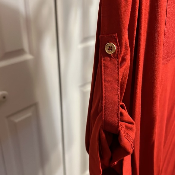 Calvin Klein medium 3/4 adjustable sleeve rust colored top - Picture 4 of 4